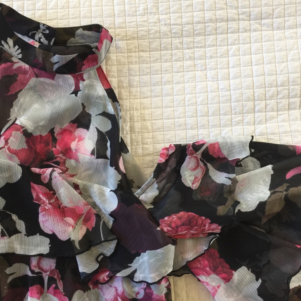 Scripted unique cold shoulder halter dress XS, S - Picture 5 of 6